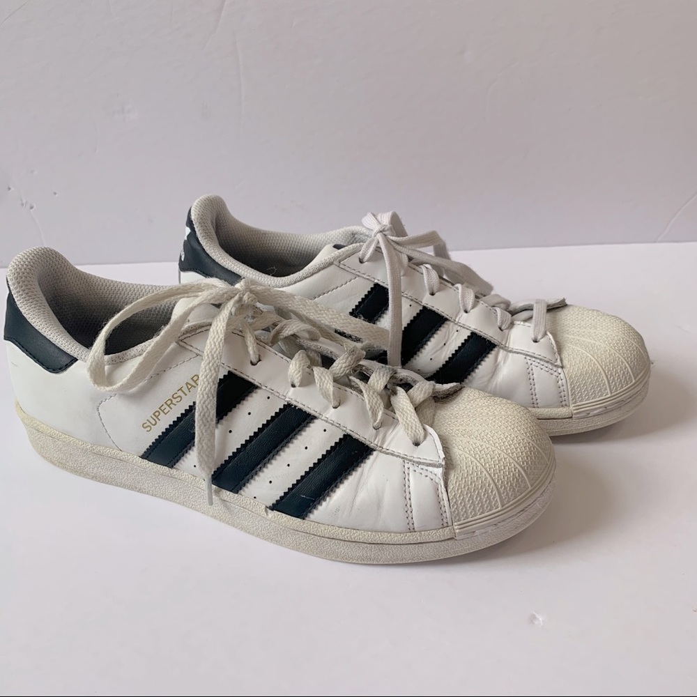 Adidas Superstar Classic Sneaker size 8
